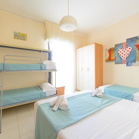 Hotel Nuova Medusa Римини Экстерьер фото