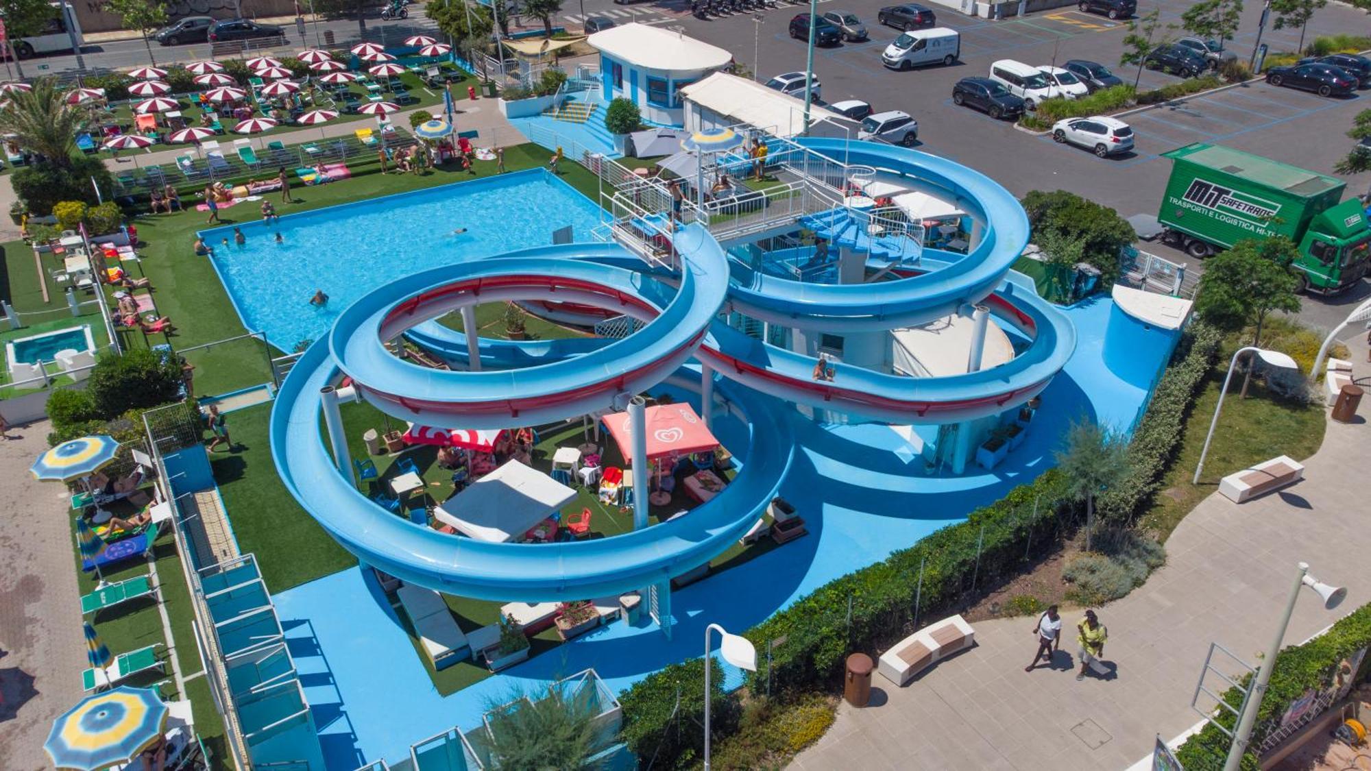 Hotel Nuova Medusa Римини Экстерьер фото