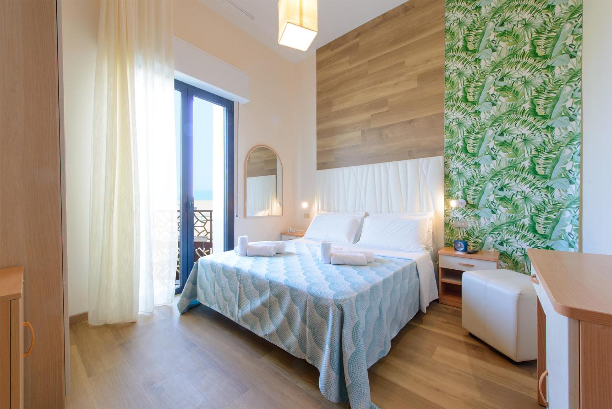 Hotel Nuova Medusa Римини Экстерьер фото